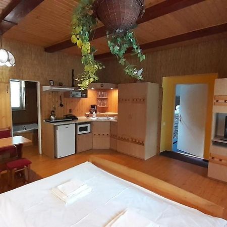 Resort Chribska Apartmany Adri ภายนอก รูปภาพ