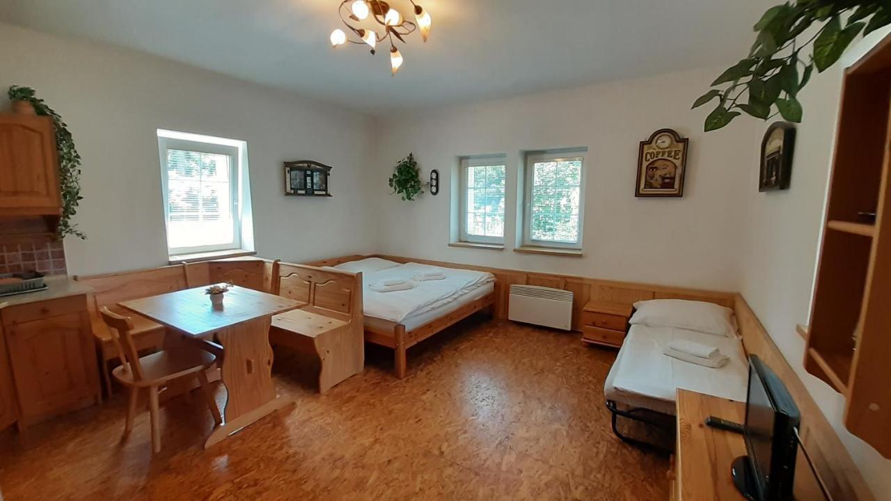 Resort Chribska Apartmany Adri ภายนอก รูปภาพ