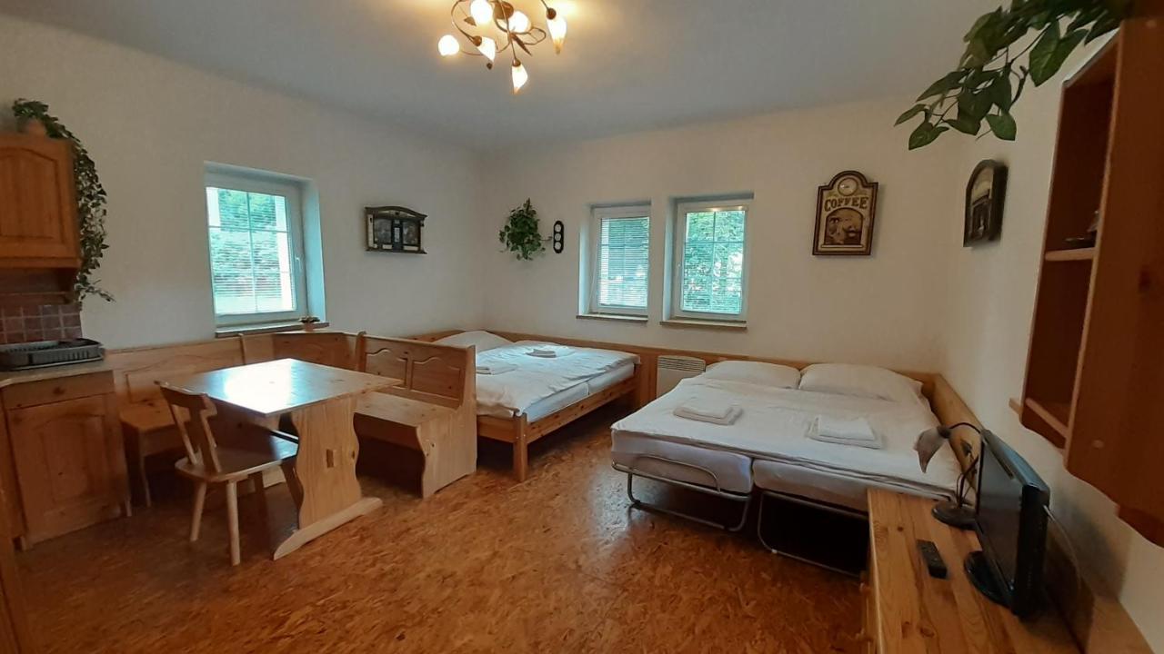Resort Chribska Apartmany Adri ภายนอก รูปภาพ