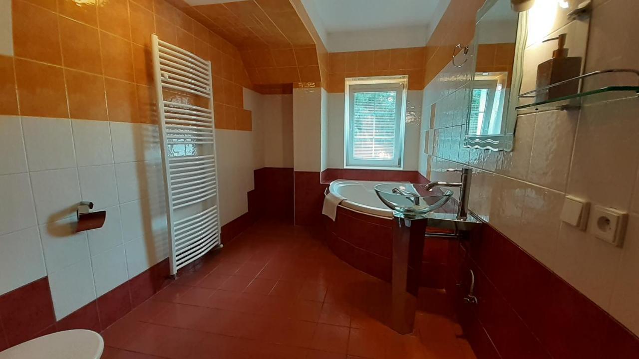 Resort Chribska Apartmany Adri ภายนอก รูปภาพ