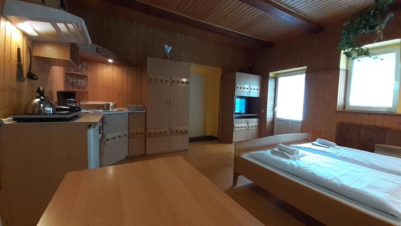 Resort Chribska Apartmany Adri ภายนอก รูปภาพ